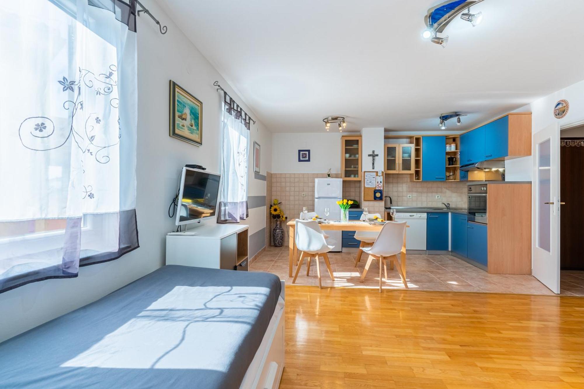 Kristian Apartman Cres