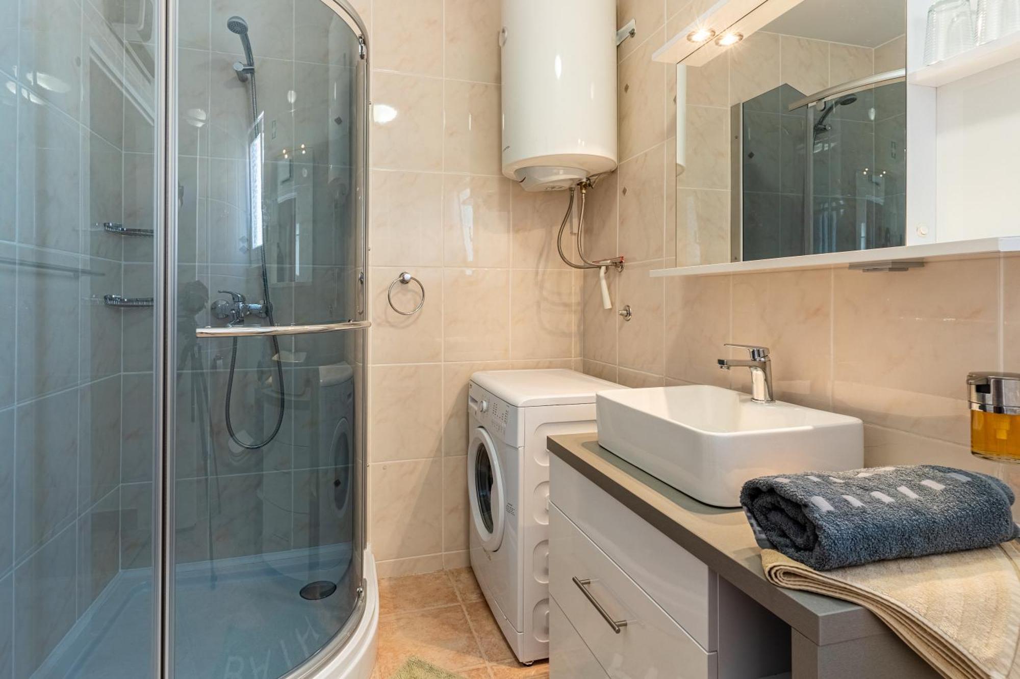 Kristian Apartman Cres